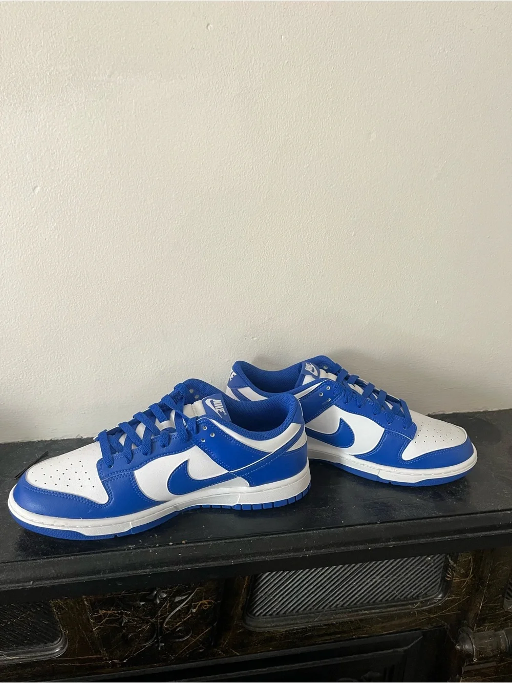 Nike Low-Top Sneakers in Blue and White